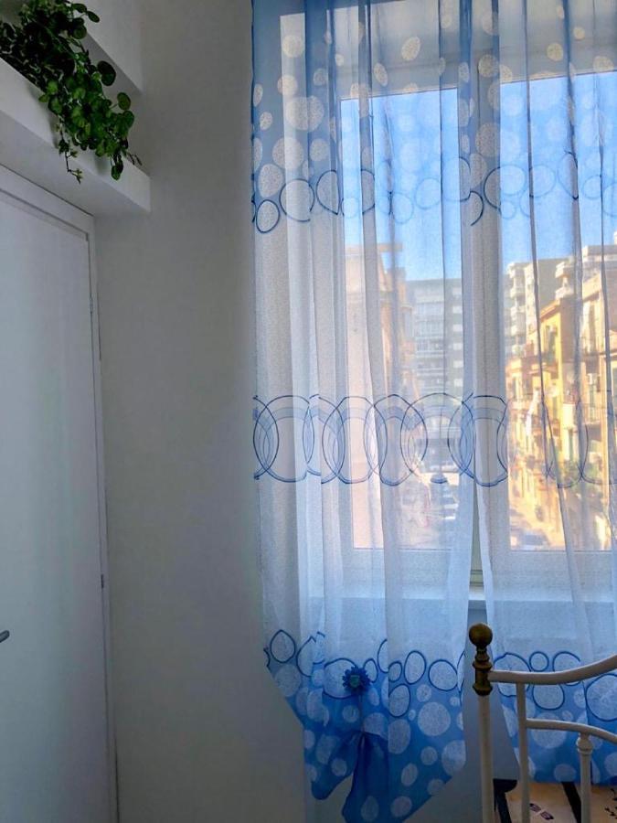 Via Aurispa 60 Palermo Kültér fotó