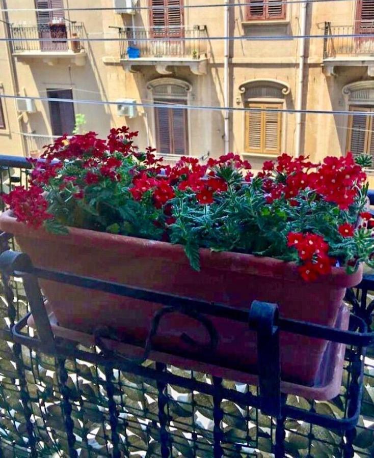 Via Aurispa 60 Palermo Kültér fotó