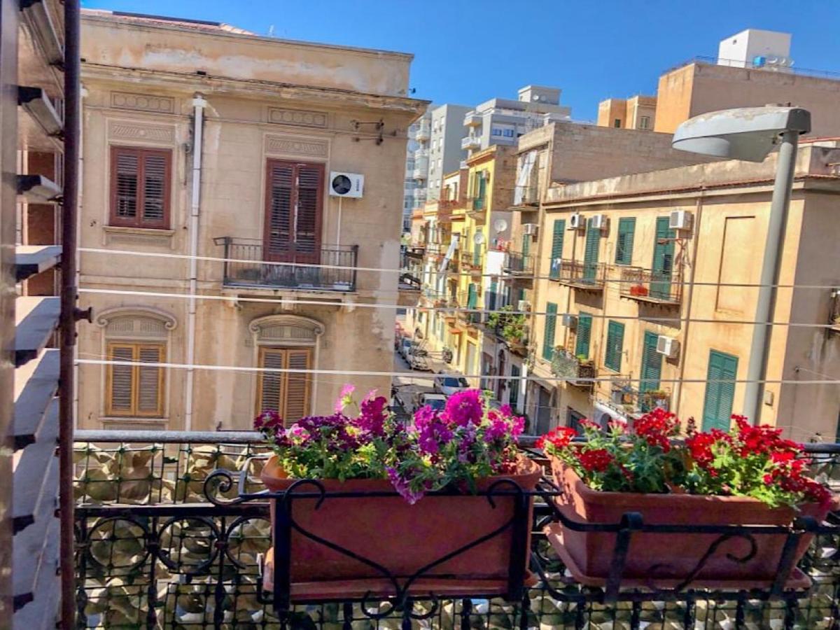 Via Aurispa 60 Palermo Kültér fotó