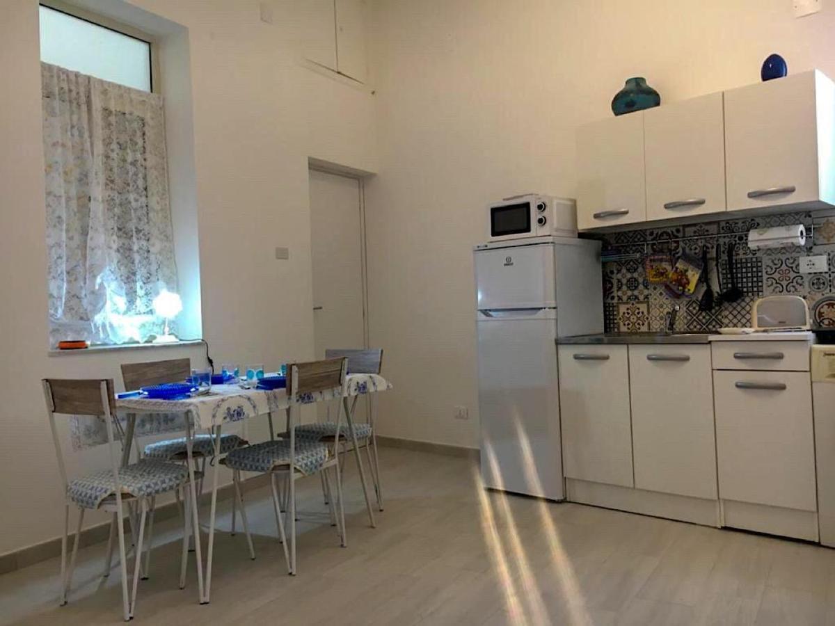 Via Aurispa 60 Palermo Kültér fotó